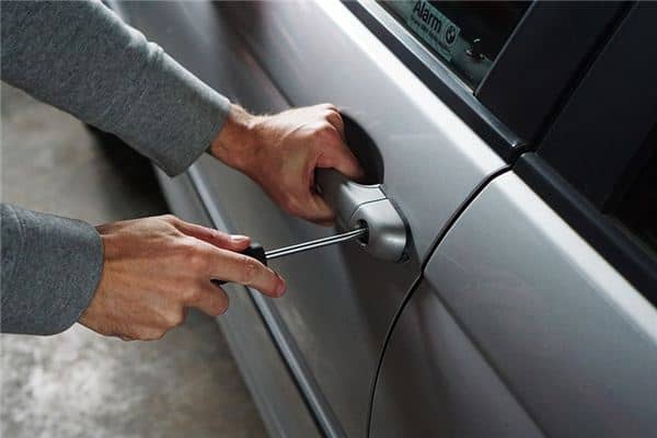 梦见车被偷是什么预兆 梦见车被偷是什么预兆