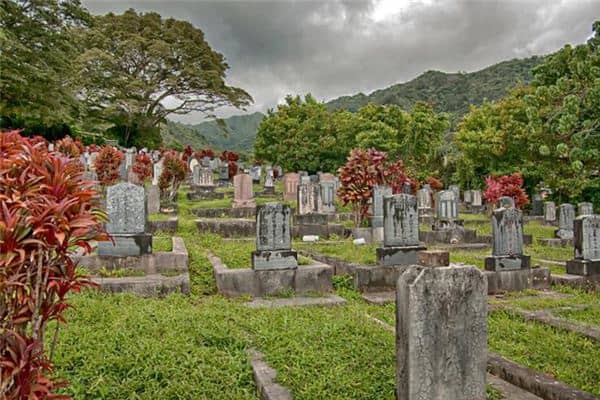 梦见新坟墓是什么预兆 梦见新坟墓是什么预兆