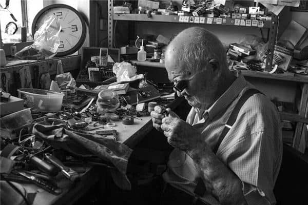 梦见表坏了是什么意思 梦见表坏了是什么意思