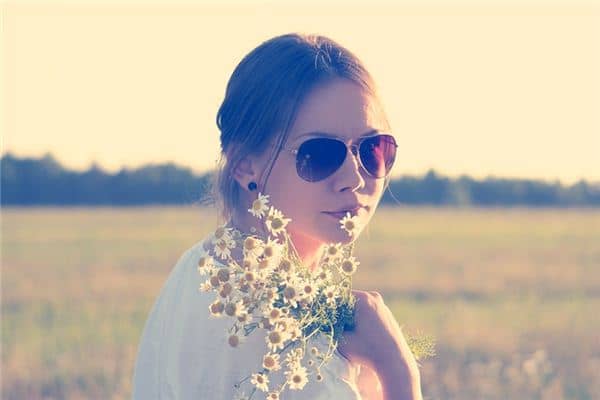 梦见脸脱皮是什么意思