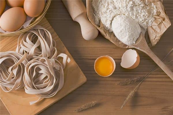 梦见做面条是什么预兆 梦见做面条是什么预兆