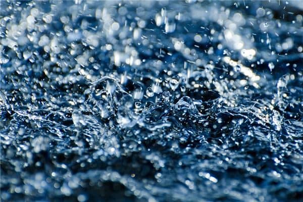 梦见下雨天 梦见下雨天