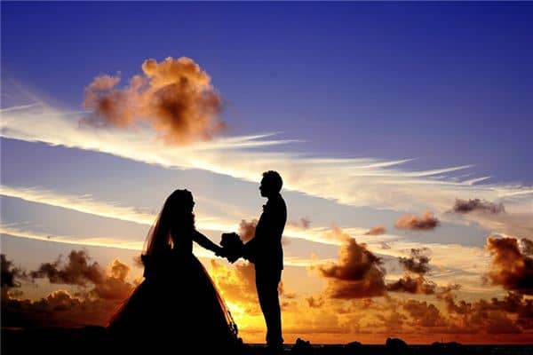 梦见自己改嫁是什么意思 梦见自己改嫁是什么意思