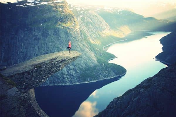 梦见在高处是什么意思 梦见在高处是什么意思