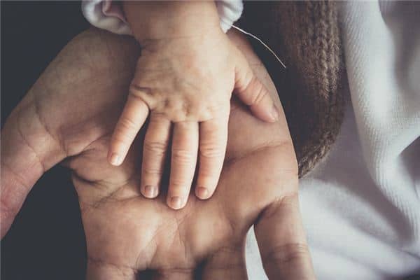 梦见打父亲是什么意思 梦见打父亲是什么意思