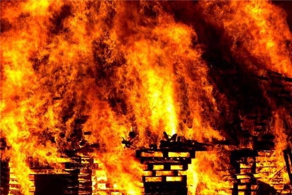 梦见发大火是什么意思 梦见发大火是什么意思