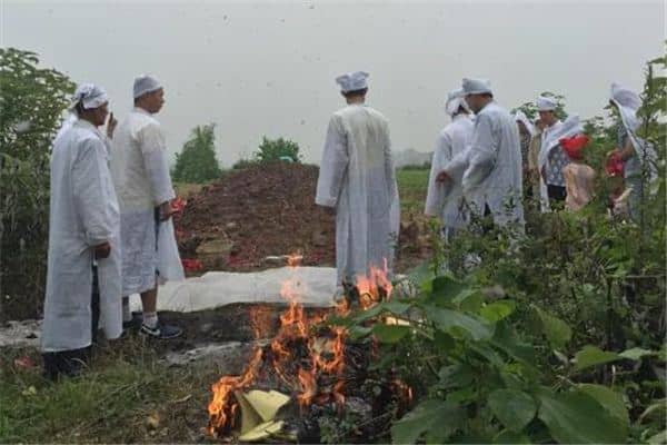 梦见去世的是什么意思 梦见去世的是什么意思