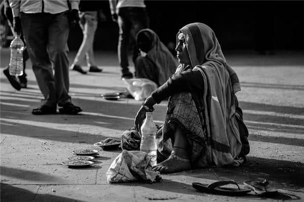 梦见自己很穷是什么意思 梦见自己很穷是什么意思