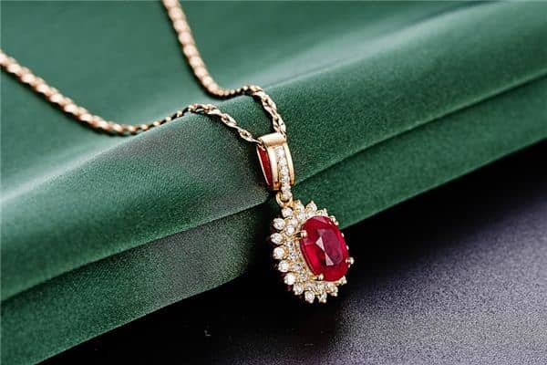 梦见红宝石是什么预兆 梦见红宝石是什么预兆