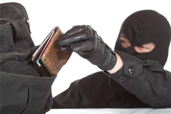 梦见被抢钱是什么预兆 梦见被抢钱是什么预兆