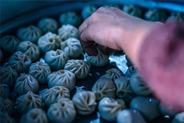 梦见吃包子是什么预兆 梦见吃包子是什么预兆