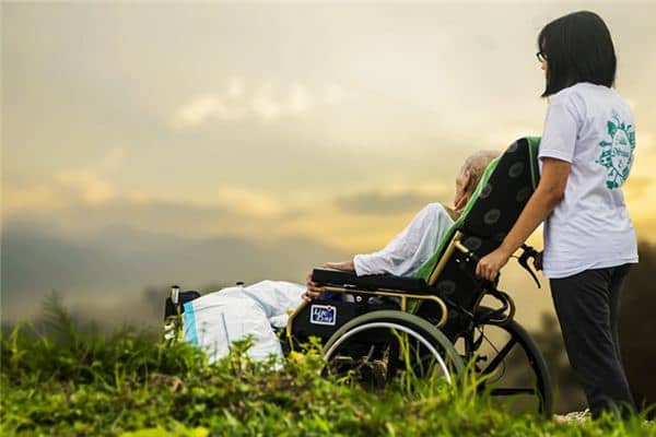 梦见生大病是什么意思 梦见生大病是什么意思