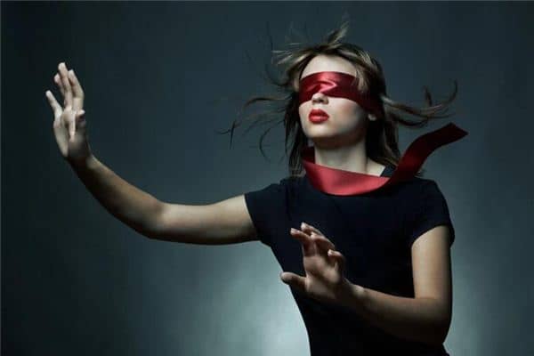 梦见看不见是什么意思 梦见看不见是什么意思