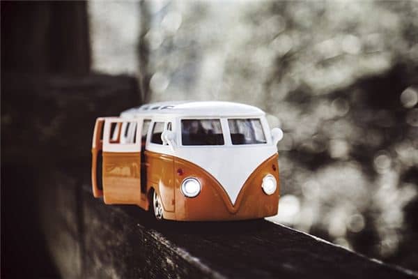 梦见公共汽车是什么意思 梦见公共汽车是什么意思