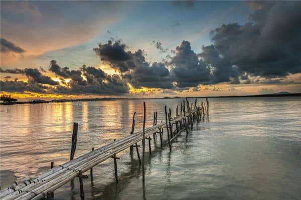 梦见过独木桥是什么预兆 梦见过独木桥是什么预兆