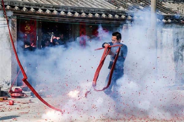 梦见鞭炮声是什么预兆 梦见鞭炮声是什么预兆