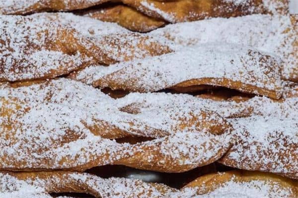 梦见吃麻花是什么意思 梦见吃麻花是什么意思