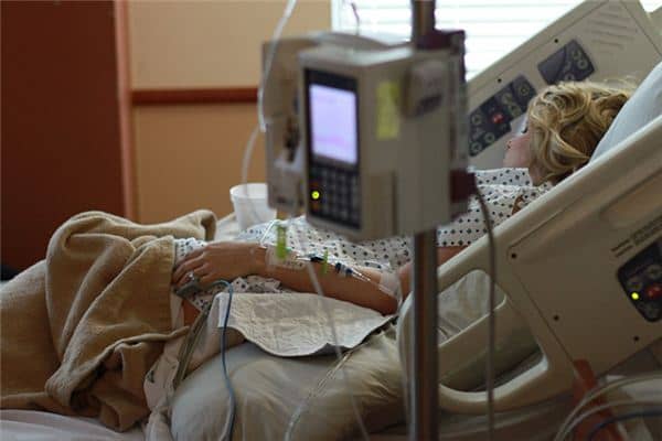 梦见人快死了是什么意思 梦见人快死了是什么意思