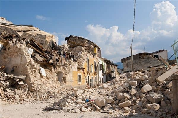 梦见房子倒是什么意思 梦见房子倒是什么意思