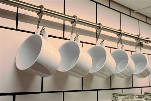 梦见洗杯子是什么意思 梦见洗杯子是什么意思