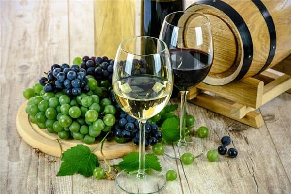 梦见葡萄酒是什么预兆 梦见葡萄酒是什么预兆