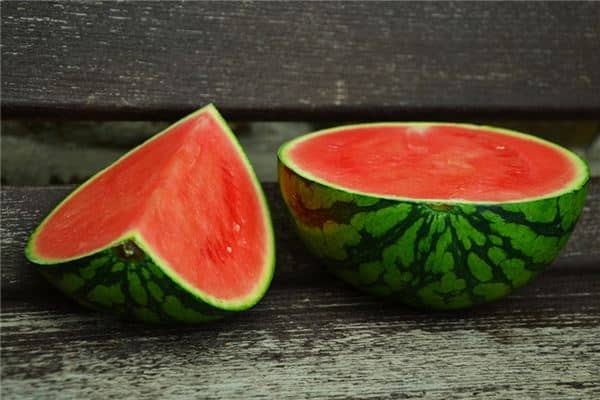 梦见偷西瓜是什么意思 梦见偷西瓜是什么意思