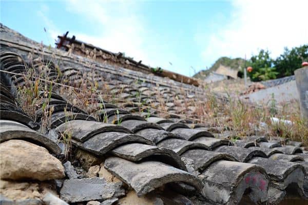 梦见修房顶是什么意思 梦见修房顶是什么意思