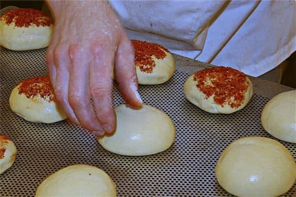 梦见卖馒头是什么意思 梦见卖馒头是什么意思