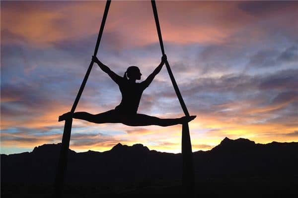 梦见自己在飞是什么预兆 梦见自己在飞是什么预兆