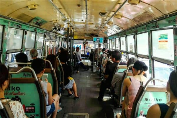 梦见坐公交是什么预兆 梦见坐公交是什么预兆