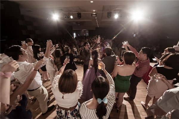 梦见参加宴席是什么意思 梦见参加宴席是什么意思