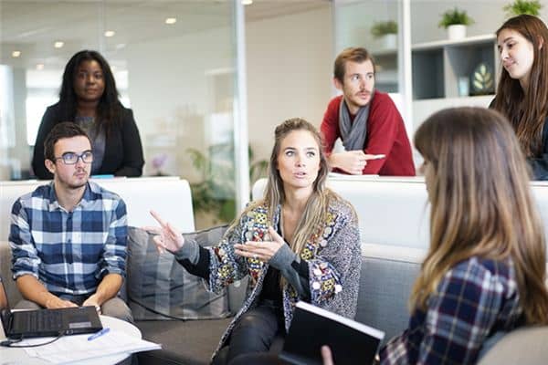 梦见女上司是什么意思 梦见女上司是什么意思