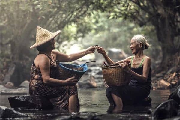 梦见老婆婆是什么意思 梦见老婆婆是什么意思