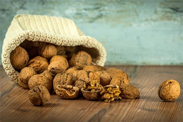 梦见买核桃是什么预兆 梦见买核桃是什么预兆