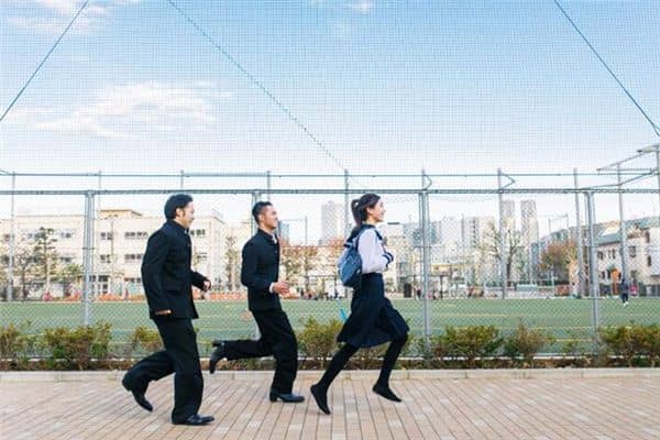 梦见去学校是什么意思 梦见去学校是什么意思