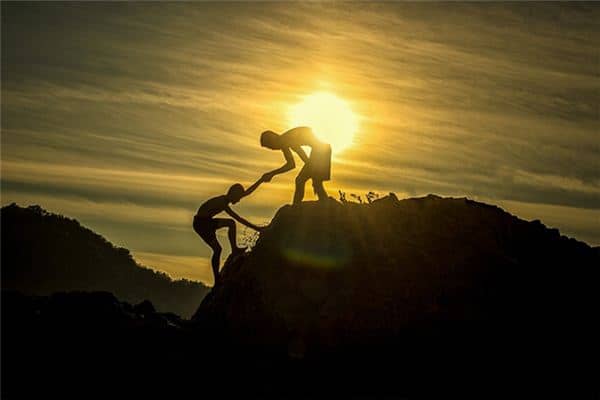 梦见往上爬是什么意思 梦见往上爬是什么意思