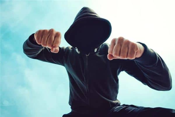 梦见被打劫是什么预兆 梦见被打劫是什么预兆