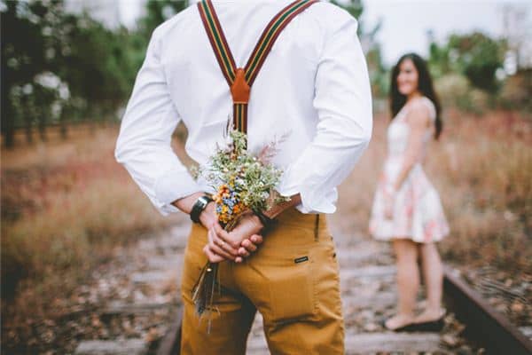 梦见被告白是什么意思 梦见被告白是什么意思