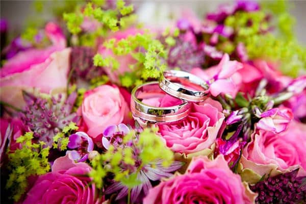 梦见自己订婚是什么意思 梦见自己订婚是什么意思