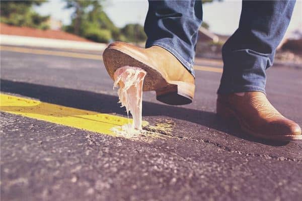 梦见脚踩大便是什么意思 梦见脚踩大便是什么意思