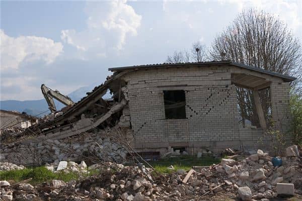 梦见地震了是什么意思 梦见地震了是什么意思