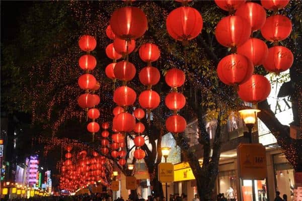 梦见红灯笼是什么意思 梦见红灯笼是什么意思