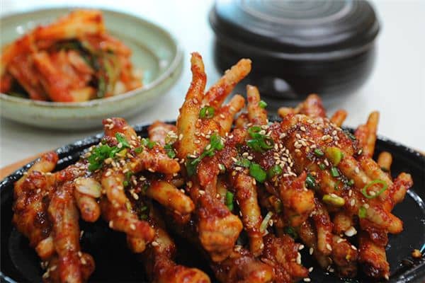 梦见吃鸡爪是什么意思 梦见吃鸡爪是什么意思