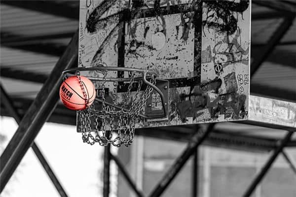 梦见打蓝球是什么意思 梦见打蓝球是什么意思