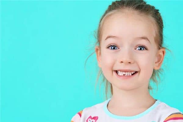 梦见掉门牙是什么预兆 梦见掉门牙是什么预兆