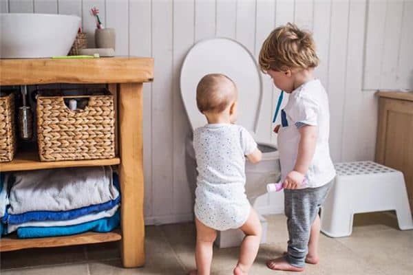 梦见刷马桶是什么预兆 梦见刷马桶是什么预兆