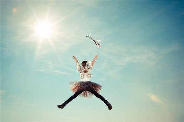梦见自己飞是什么预兆 梦见自己飞是什么预兆