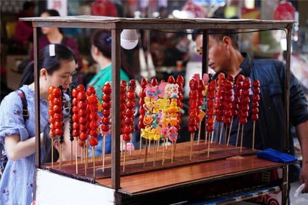 梦见糖葫芦是什么意思 梦见糖葫芦是什么意思