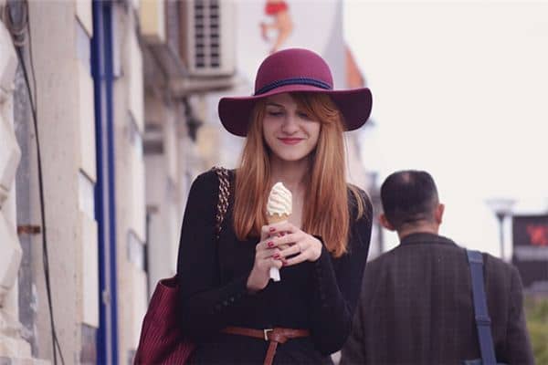 梦见吃雪糕是什么预兆 梦见吃雪糕是什么预兆