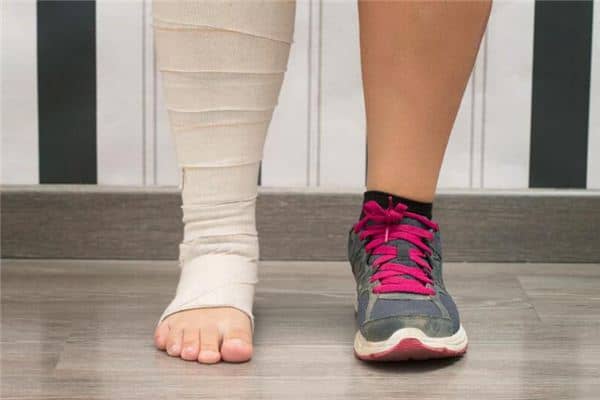 梦见脚流血是什么意思 梦见脚流血是什么意思